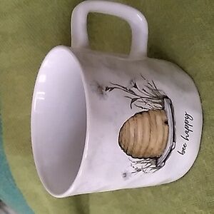 Prima Design Bee Happy Bee Hive Daisies Oversized Coffee Mug